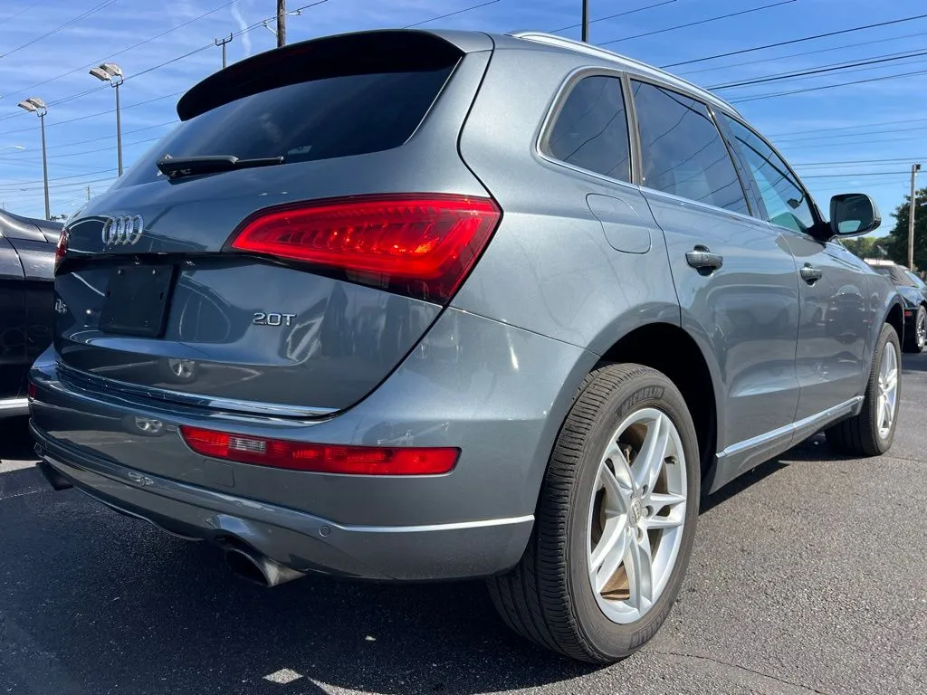 2016 Audi Q5 2.0T Premium Plus photo 2