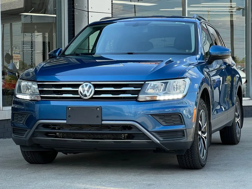 2019 Volkswagen Tiguan SE photo 2