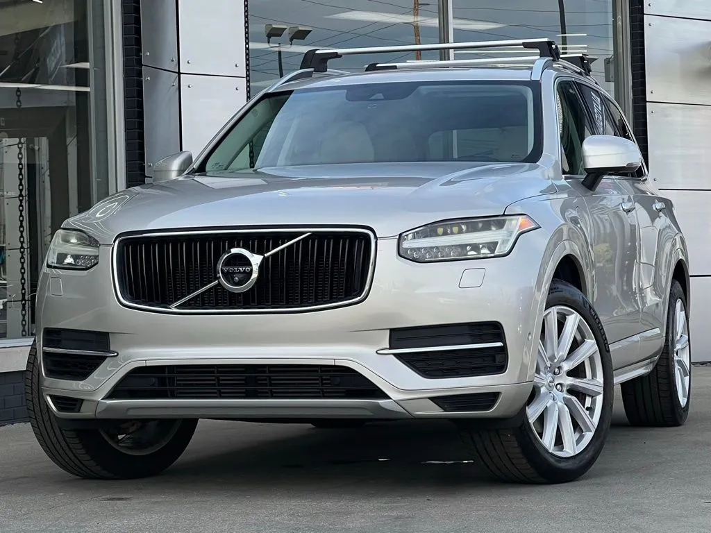 2016 Volvo XC90 Momentum