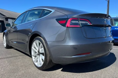More photos of 2018 Tesla Model 3 Long Range at AutoGiant USA Indianapolis, IN