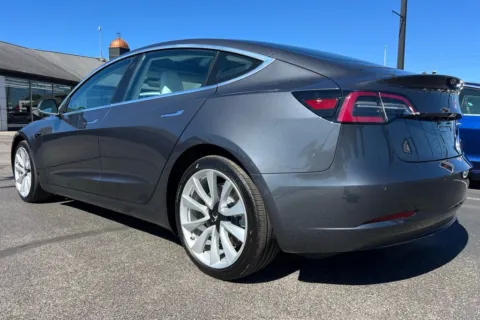 More photos of 2018 Tesla Model 3 Long Range at AutoGiant USA Indianapolis, IN