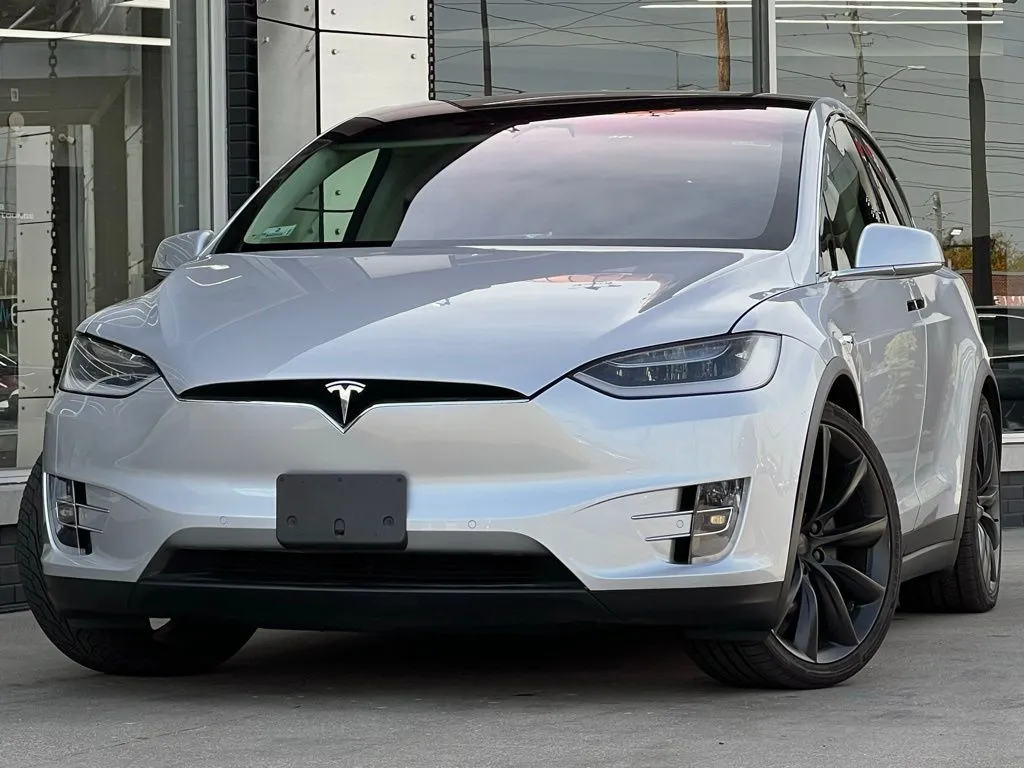 Silver 2018 Tesla Model X 75D for sale in Indianapolis, IN