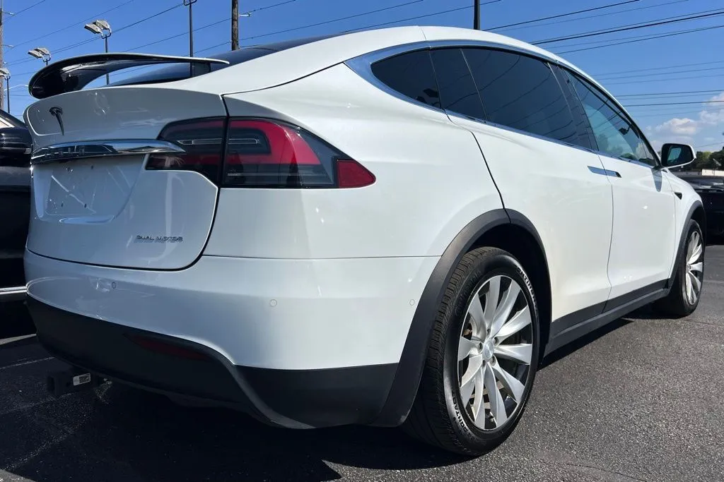 2019 Tesla Model X Long Range photo 3