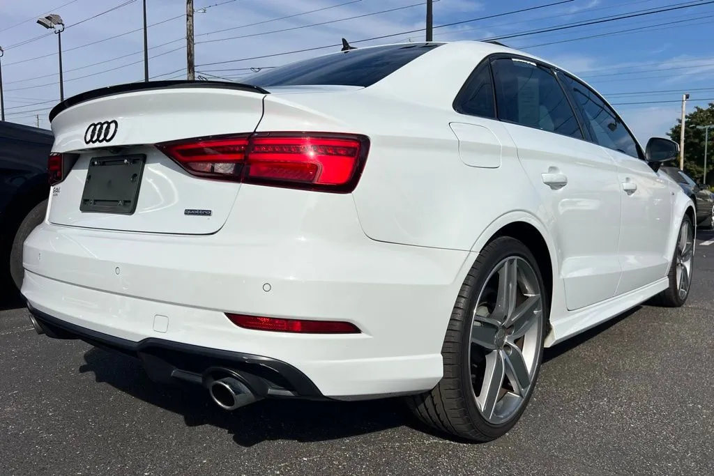 2020 Audi A3 2.0T Premium Plus photo 3