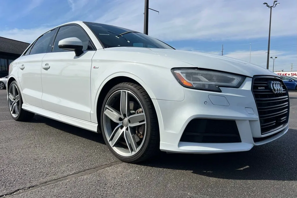 2020 Audi A3 2.0T Premium Plus photo 4