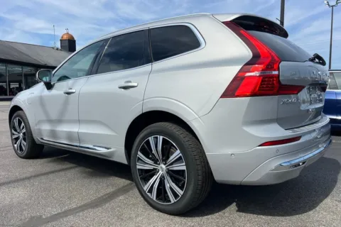 More photos of 2022 Volvo XC60 Recharge Plug-In Hybrid T8 Inscription at AutoGiant USA Indianapolis, IN