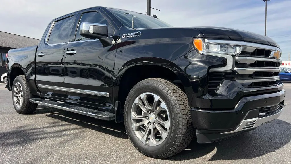2024 Chevrolet Silverado 1500 High Country photo 4