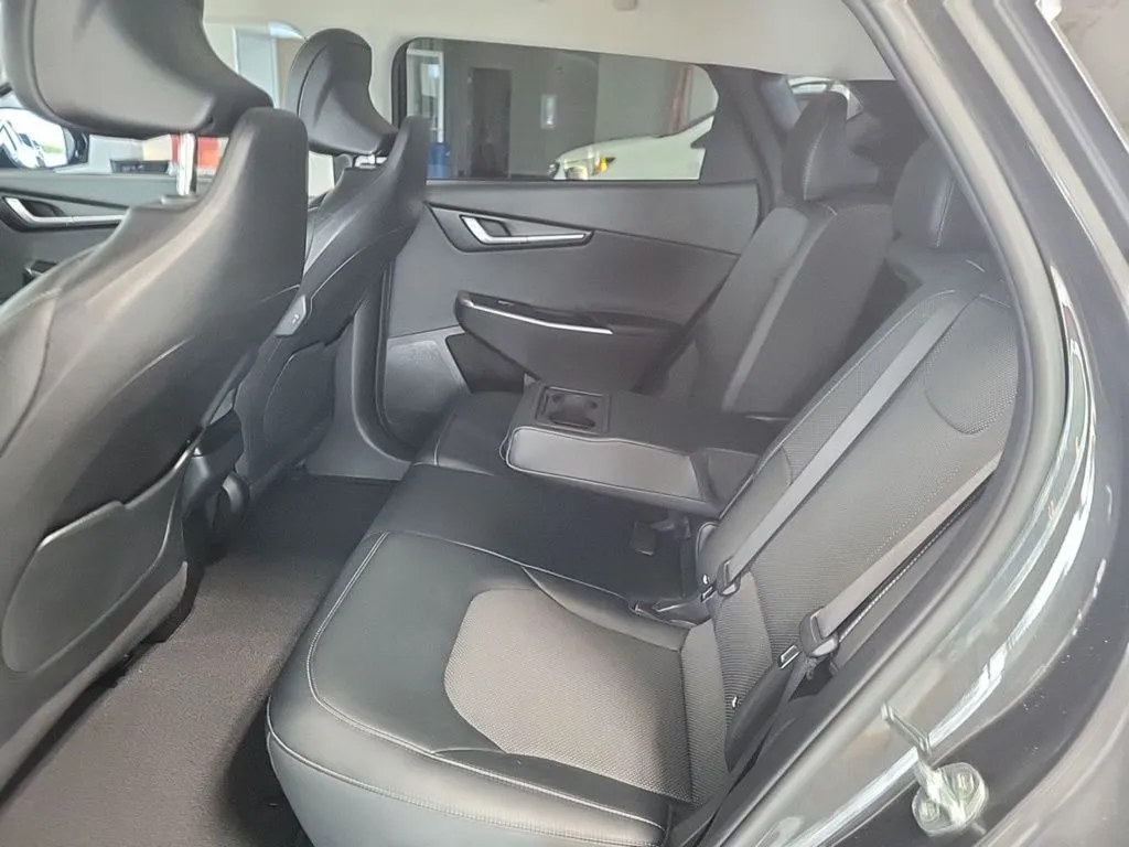 2022 Kia EV6 Light photo 9