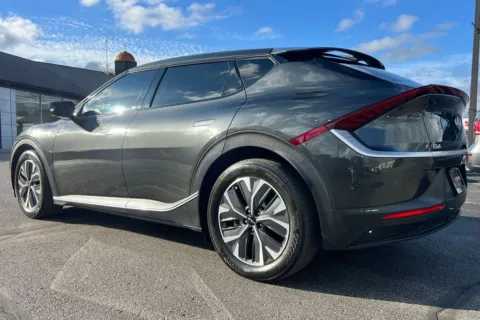 More photos of 2022 Kia EV6 Light at AutoGiant USA Indianapolis, IN