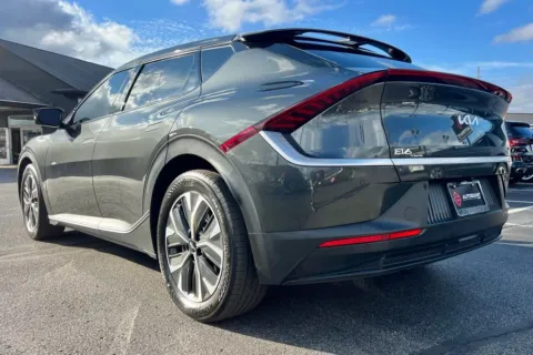 More photos of 2022 Kia EV6 Light at AutoGiant USA Indianapolis, IN