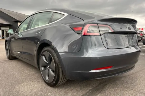 More photos of 2018 Tesla Model 3 Long Range at AutoGiant USA Indianapolis, IN