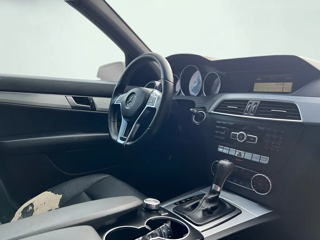 2014 Mercedes-Benz C-Class C250 Sport - Photo 29