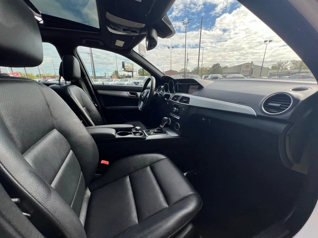 2014 Mercedes Benz C 250 photo 2