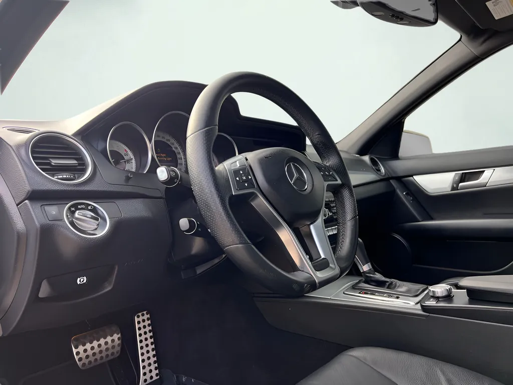2014 Mercedes-Benz C-Class C250 Sport - Photo 31