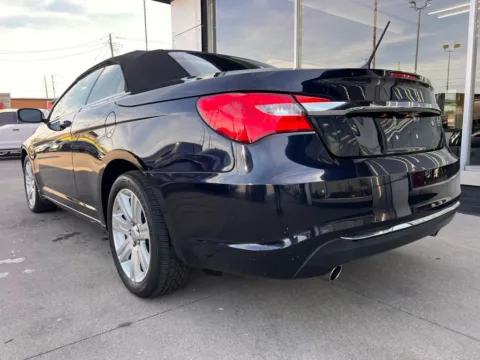 More photos of 2011 Chrysler 200 Touring at AutoGiant USA Indianapolis, IN