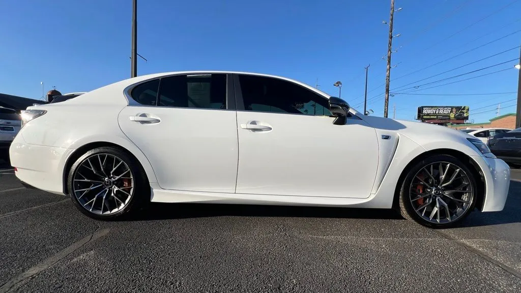 2016 Lexus GS F photo 4