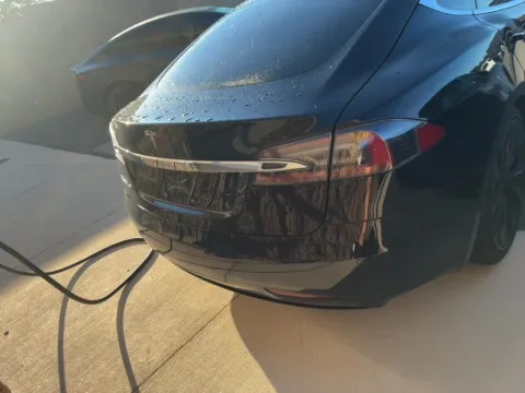 More photos of 2018 Tesla Model S 75D at AutoGiant USA Indianapolis, IN