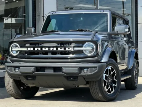 Gray 2021 Ford Bronco Outer Banks for sale in Indianapolis, IN