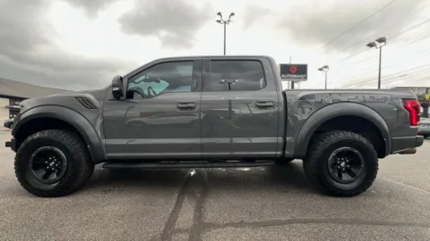 More photos of 2018 Ford F-150 Raptor at AutoGiant USA Indianapolis, IN