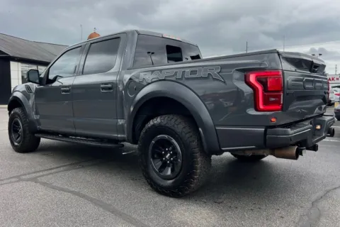 More photos of 2018 Ford F-150 Raptor at AutoGiant USA Indianapolis, IN