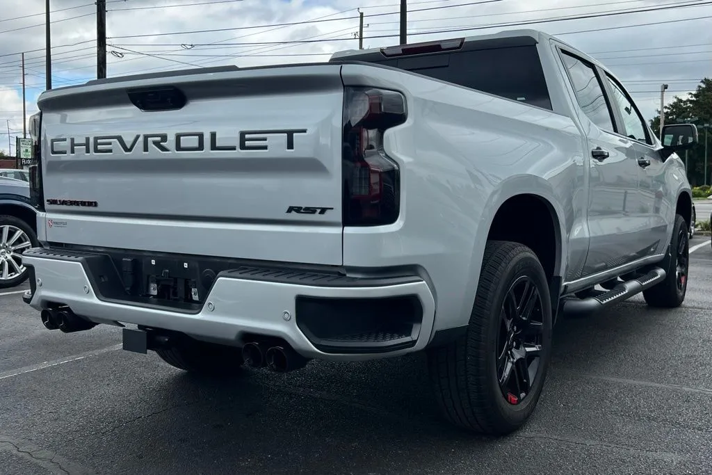 2022 Chevrolet Silverado 1500 RST photo 3