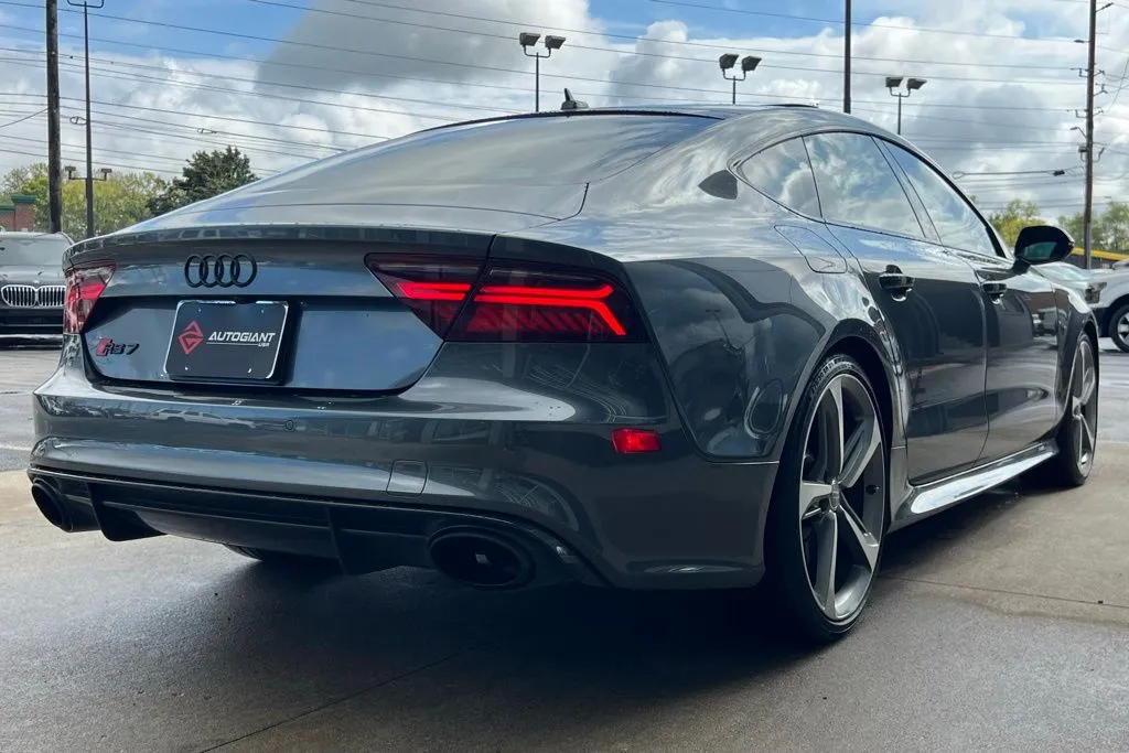 2016 Audi RS 7 Base Performance photo 3