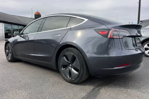 More photos of 2018 Tesla Model 3 Long Range at AutoGiant USA Indianapolis, IN