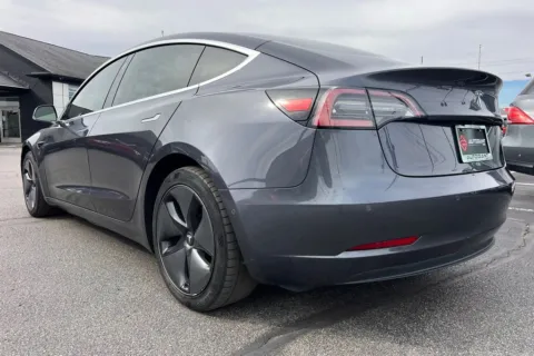 More photos of 2018 Tesla Model 3 Long Range at AutoGiant USA Indianapolis, IN