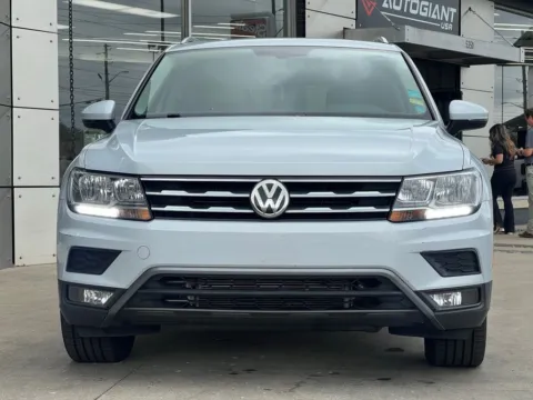 More photos of 2018 Volkswagen Tiguan 2.0T SEL at AutoGiant USA Indianapolis, IN