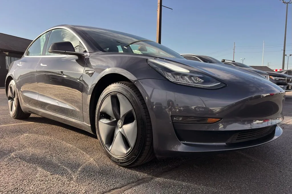 2019 Tesla Model 3 Long Range photo 4