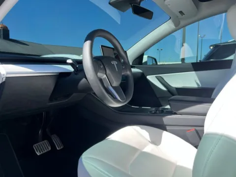 Photos of 2020 Tesla Model Y Long Range for sale in Indianapolis, IN at AutoGiant USA Indianapolis