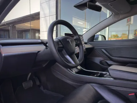 Photos of 2020 Tesla Model 3 Long Range for sale in Indianapolis, IN at AutoGiant USA Indianapolis