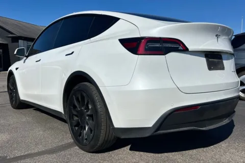 More photos of 2021 Tesla Model Y Long Range at AutoGiant USA Indianapolis, IN