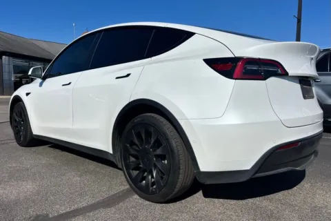 More photos of 2021 Tesla Model Y Long Range at AutoGiant USA Indianapolis, IN