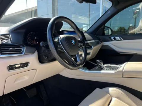 Photos of 2019 BMW X5 xDrive40i for sale in Indianapolis, IN at AutoGiant USA Indianapolis