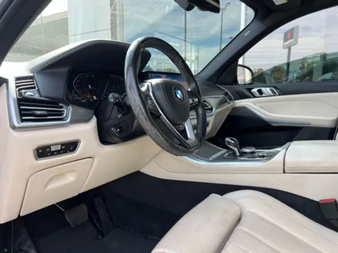 Photos of 2019 BMW X5 xDrive40i for sale in Indianapolis, IN at AutoGiant USA Indianapolis