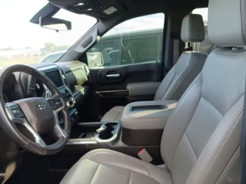 Photos of 2019 Chevrolet Silverado 1500 LT Trail Boss for sale in Indianapolis, IN at AutoGiant USA Indianapolis