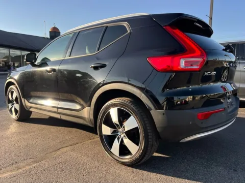 More photos of 2019 Volvo XC40 Momentum at AutoGiant USA Indianapolis, IN