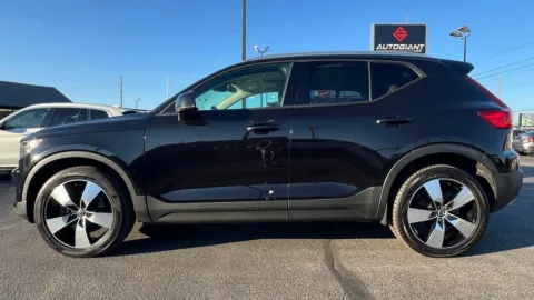 Another view of 2019 Volvo XC40 Momentum for sale in Indianapolis, IN at AutoGiant USA Indianapolis