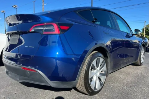 More photos of 2021 Tesla Model Y Long Range at AutoGiant USA Indianapolis, IN