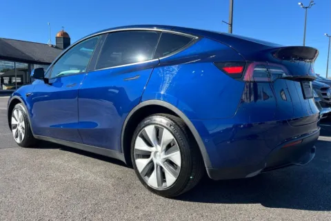 Photos of 2021 Tesla Model Y Long Range for sale in Indianapolis, IN at AutoGiant USA Indianapolis