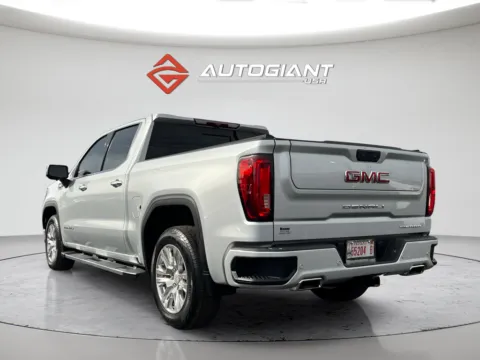 More photos of 2022 GMC Sierra 1500 Denali at AutoGiant USA Indianapolis, IN