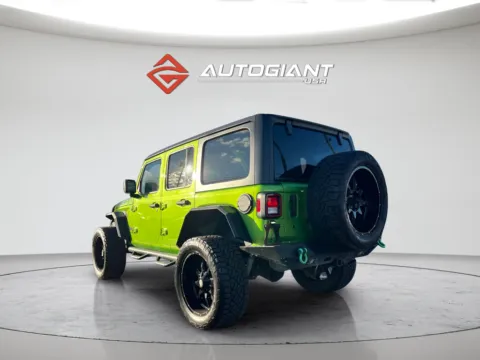 More photos of 2018 Jeep Wrangler Unlimited Rubicon at AutoGiant USA Indianapolis, IN