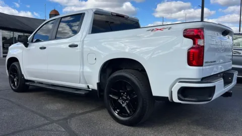 More photos of 2022 Chevrolet Silverado 1500 Custom at AutoGiant USA Indianapolis, IN
