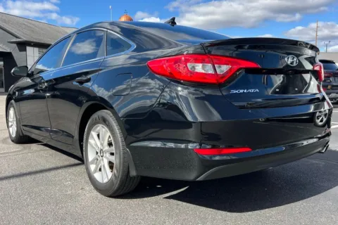 More photos of 2016 Hyundai Sonata at AutoGiant USA Indianapolis, IN