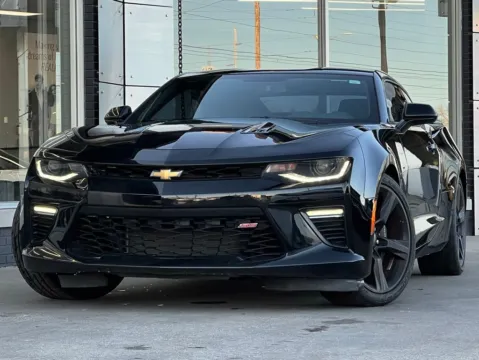 Black 2018 Chevrolet Camaro SS for sale in Indianapolis, IN