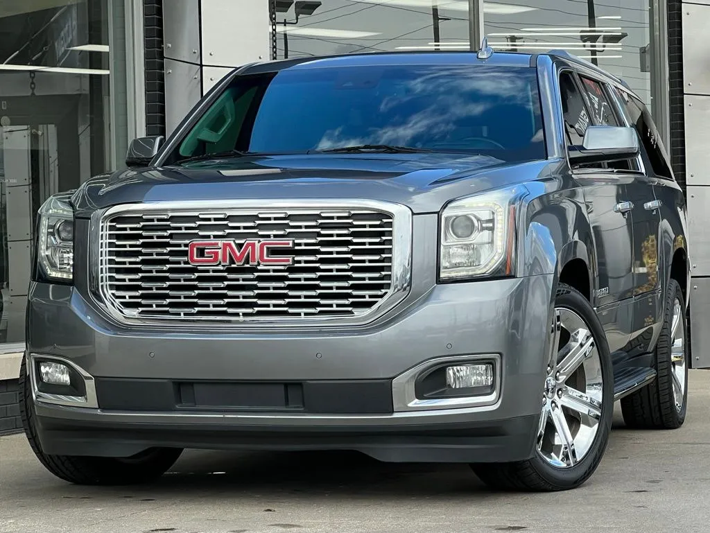 2019 GMC Yukon XL Denali's photo