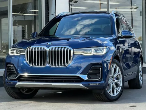 Blue 2022 BMW X7 xDrive40i for sale in Indianapolis, IN