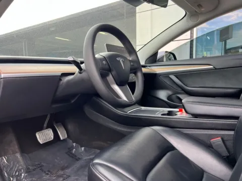 Photos of 2022 Tesla Model 3 Long Range for sale in Indianapolis, IN at AutoGiant USA Indianapolis