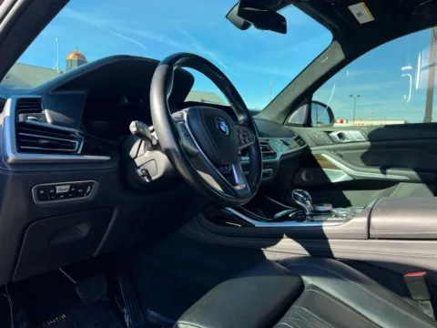 Photos of 2020 BMW X7 xDrive50i for sale in Indianapolis, IN at AutoGiant USA Indianapolis